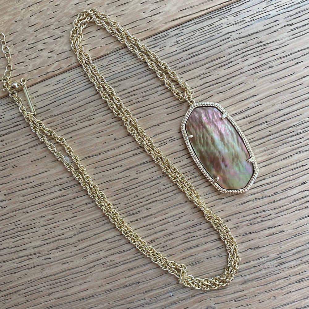 Kendra Scott Rae with Brown Mother of Pearl Pendant